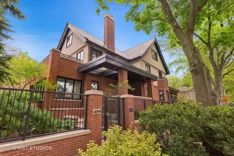 4259 N Hazel St, Chicago, IL 60613