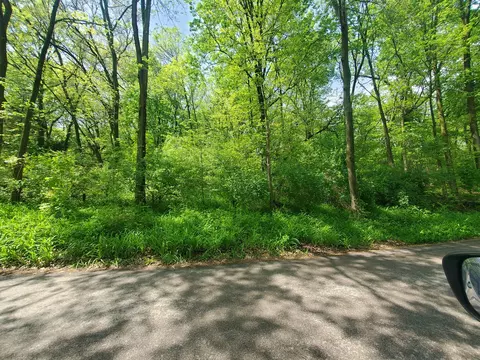 39080 N Jackson Dr, Spring Grove, IL 60081