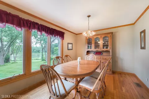 Dining - 1006 Cobble Hill Ct, Hoffman Estates, IL 60169 photo 1 of 1