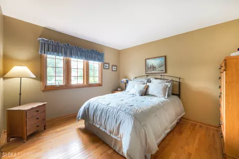 Bedroom - 1006 Cobble Hill Ct, Hoffman Estates, IL 60169 photo 1 of 3