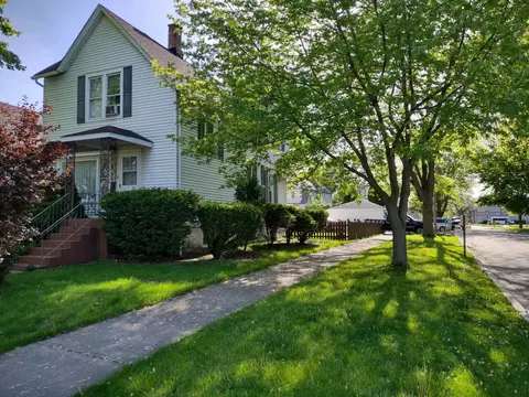518 N 8th Ave, Maywood, IL 60153