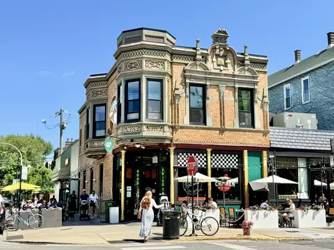 Exterior - Undisclosed, Chicago, IL 60657 photo 6 of 6