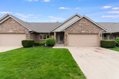 1749 Brock Cir, Sycamore, IL 60178