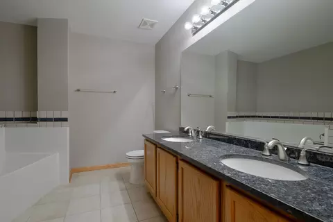 1244 Dunamon Dr, Bartlett, IL 60103 photo 15