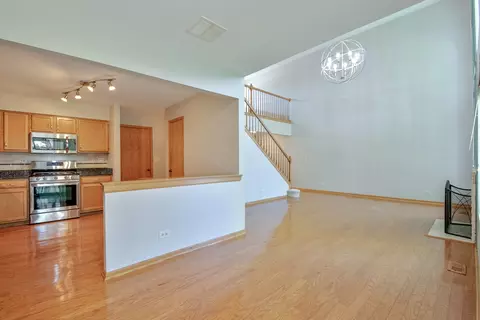 1244 Dunamon Dr, Bartlett, IL 60103 photo 6