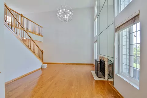 1244 Dunamon Dr, Bartlett, IL 60103 photo 5