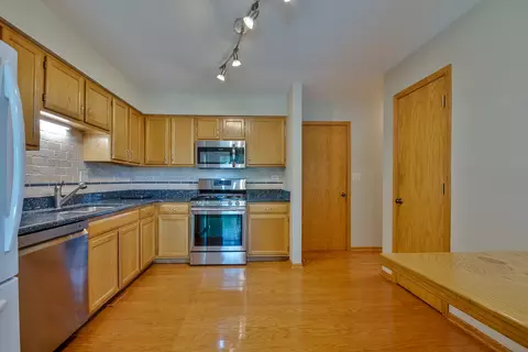 1244 Dunamon Dr, Bartlett, IL 60103 photo 9