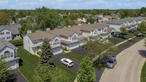 1244 Dunamon Dr, Bartlett, IL 60103 photo 2