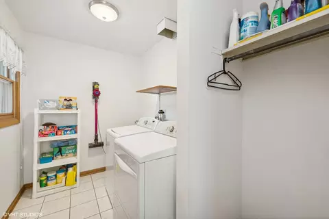 1431 S 4th Ave, Des Plaines, IL 60018 photo 6