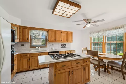 1431 S 4th Ave, Des Plaines, IL 60018 photo 4