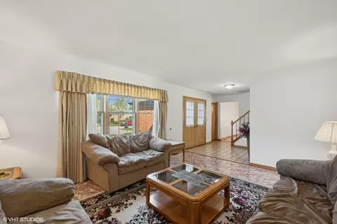 1431 S 4th Ave, Des Plaines, IL 60018 photo 2