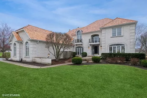 27326 N Primrose Ln, Mundelein, IL 60060