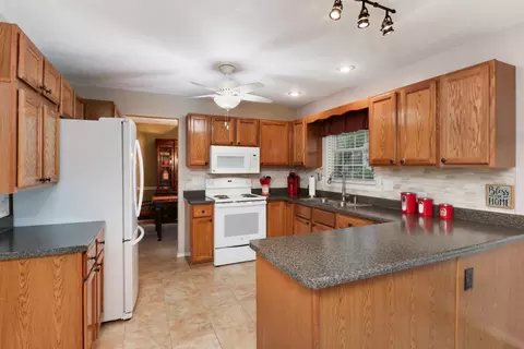 1322 Lismore Ln, Normal, IL 61761 photo 10