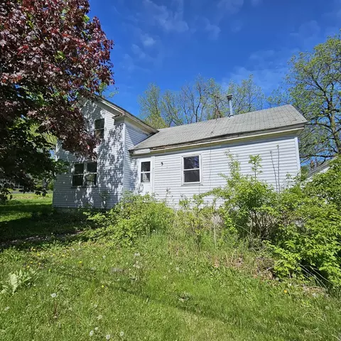5001 Ringwood Rd, Ringwood, IL 60072