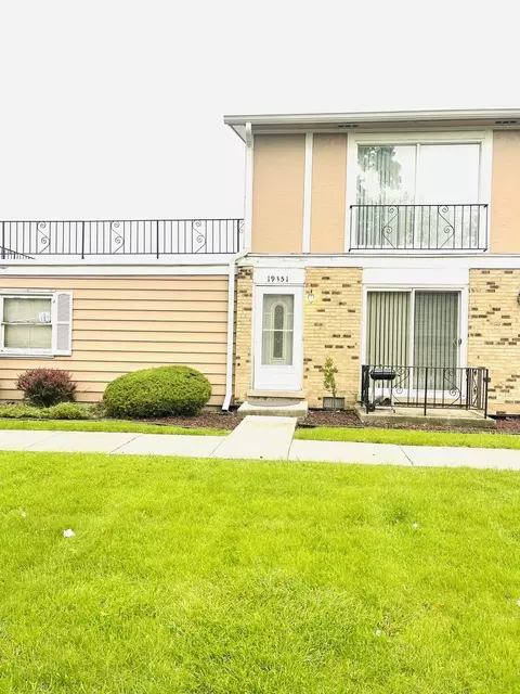 19351 Oakwood Ave #19351, Country Club Hills, IL 60478