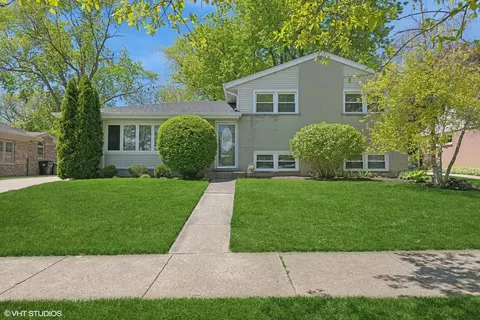 306 N Gibbons Ave, Arlington Heights, IL 60004