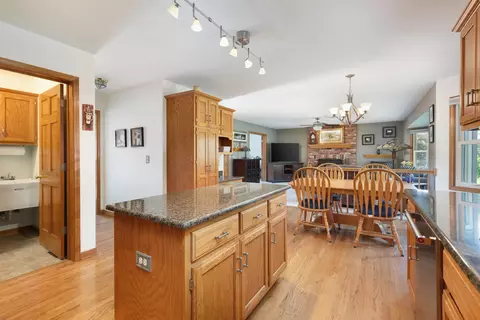 1274 Rosegate Ct, Aurora, IL 60504 photo 9