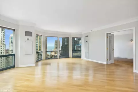 100 E Huron St #2502, Chicago, IL 60611 photo 5