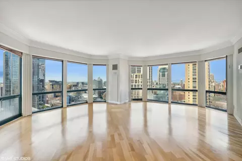 100 E Huron St #2502, Chicago, IL 60611 photo 4