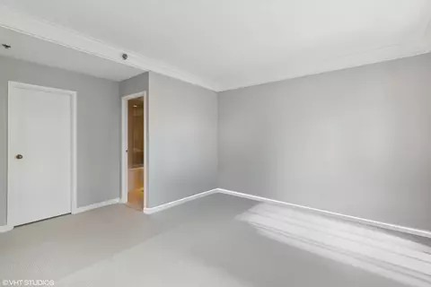 100 E Huron St #2502, Chicago, IL 60611 photo 11