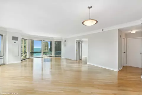 100 E Huron St #2502, Chicago, IL 60611 photo 7