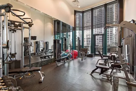 100 E Huron St #2502, Chicago, IL 60611 photo 24
