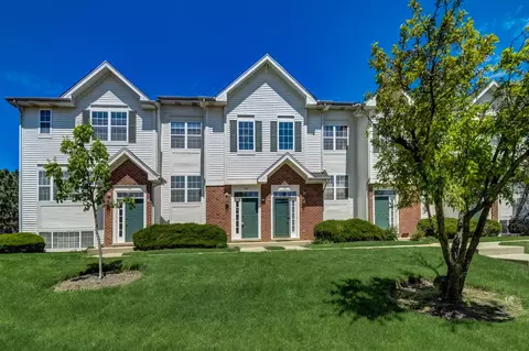 743 River Walk Dr, Wheeling, IL 60090