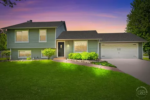 30 W736 Whispering Winds Dr, Naperville, IL 60563