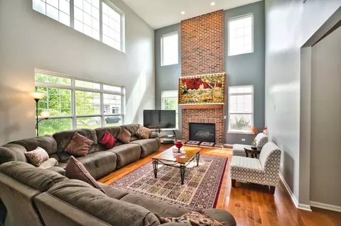 Living - 5950 Chatham Dr, Hoffman Estates, IL 60192 photo 5 of 9