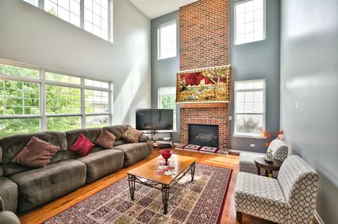Living - 5950 Chatham Dr, Hoffman Estates, IL 60192 photo 4 of 9