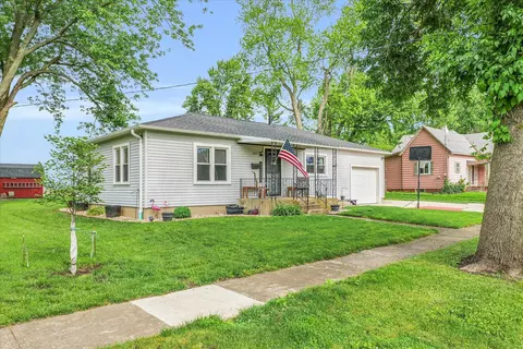 255 N Eldon St, Cisco, IL 61830