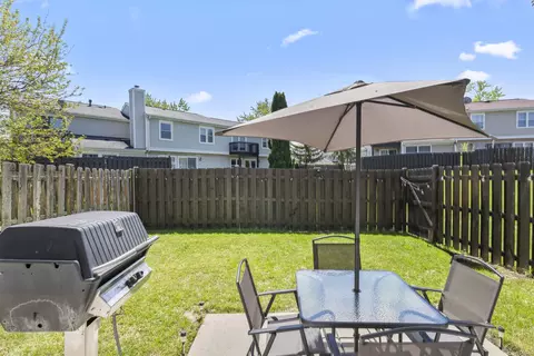 Exterior - 1983 Franklin Pl, Hoffman Estates, IL 60169 photo 2 of 2
