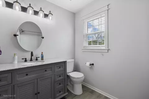 Bath - 235 Edgewood Dr, Minooka, IL 60447 photo 4 of 4
