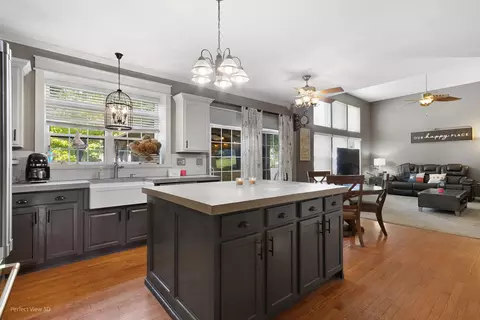 Kitchen - 235 Edgewood Dr, Minooka, IL 60447 photo 1 of 3