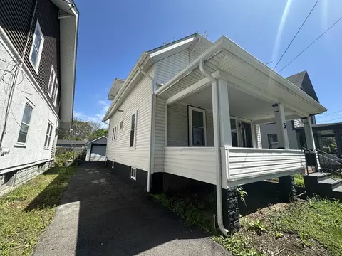 5 N State St, Aurora, IL 60505