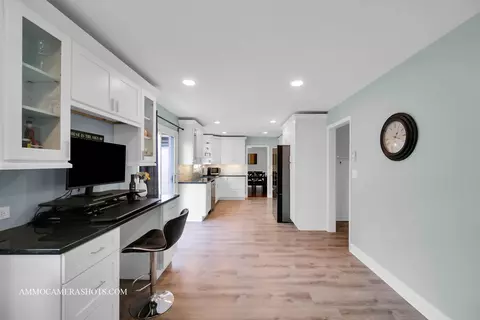 304 E Hawthorne Blvd, Wheaton, IL 60187 photo 15