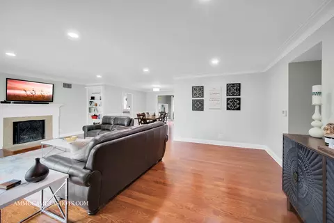 304 E Hawthorne Blvd, Wheaton, IL 60187 photo 4