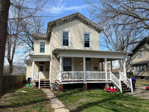815 W Washington St, Bloomington, IL 61701