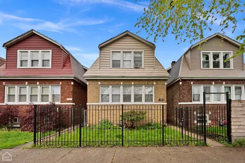 7225 S Wolcott Ave, Chicago, IL 60636