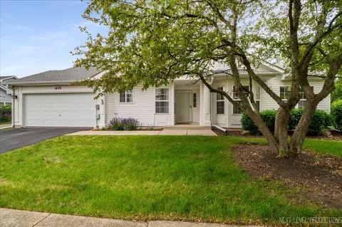 1633 Waterford Rd #0, North Aurora, IL 60542