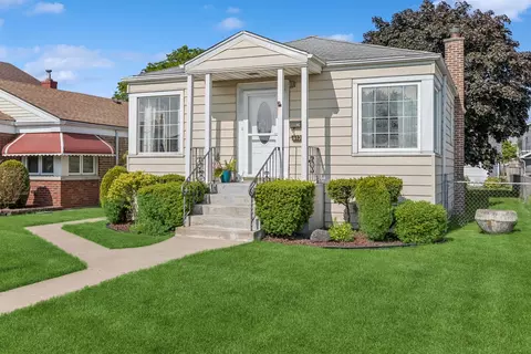 6134 S Neenah Ave, Chicago, IL 60638