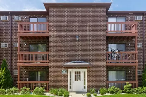 1002 Spruce St #3A, Glendale Heights, IL 60139
