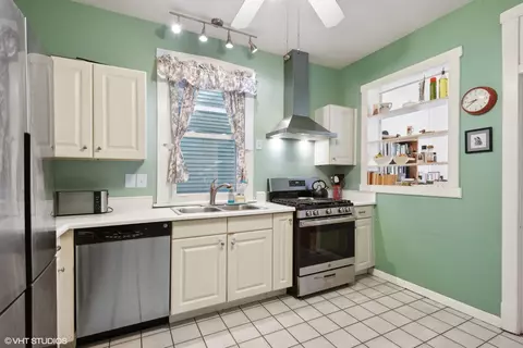 Kitchen - 916 Beloit Ave, Forest Park, IL 60130 photo 2 of 2