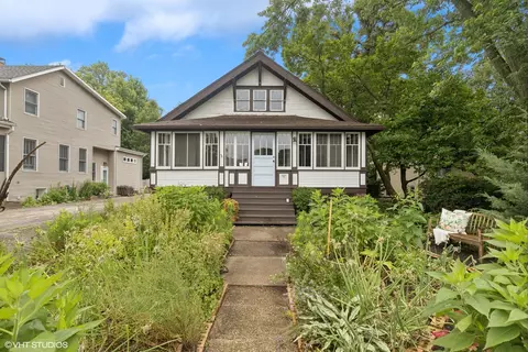 923 N Dunton Ave, Arlington Heights, IL 60004