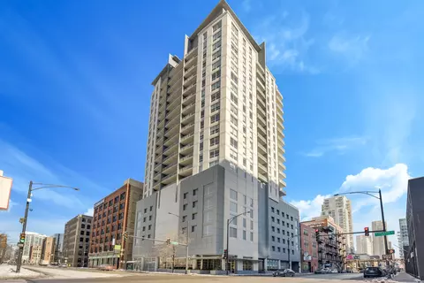 330 W Grand Ave #2006, Chicago, IL 60654