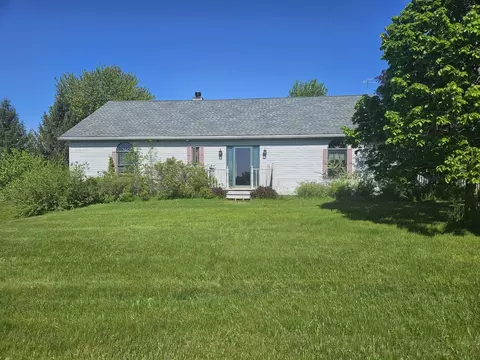 6215 Johnson Rd, Hebron, IL 60034 photo 2