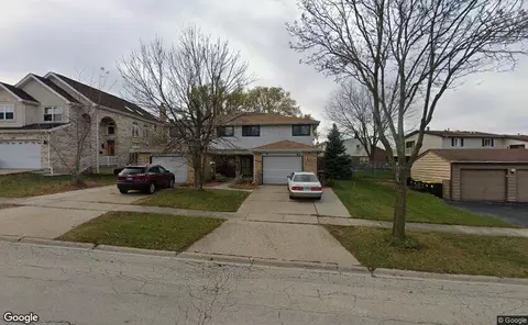 62 Morningside Dr, Roselle, IL 60172