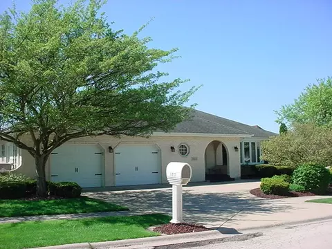 8031 Binford Dr, Orland Park, IL 60462