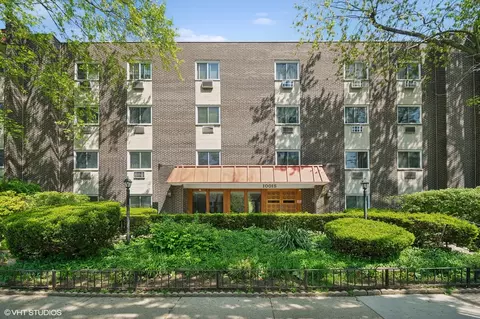 10015 Beverly Dr #104, Skokie, IL 60076