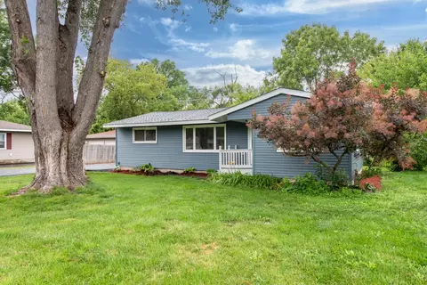 4704 Willow Ln, Mchenry, IL 60050 photo 2